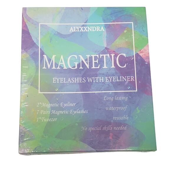 Alyxxndra Magnetic Eyelashes w. Eyeliner - Long Lasting Waterproof False Lashes - Picture 1 of 3